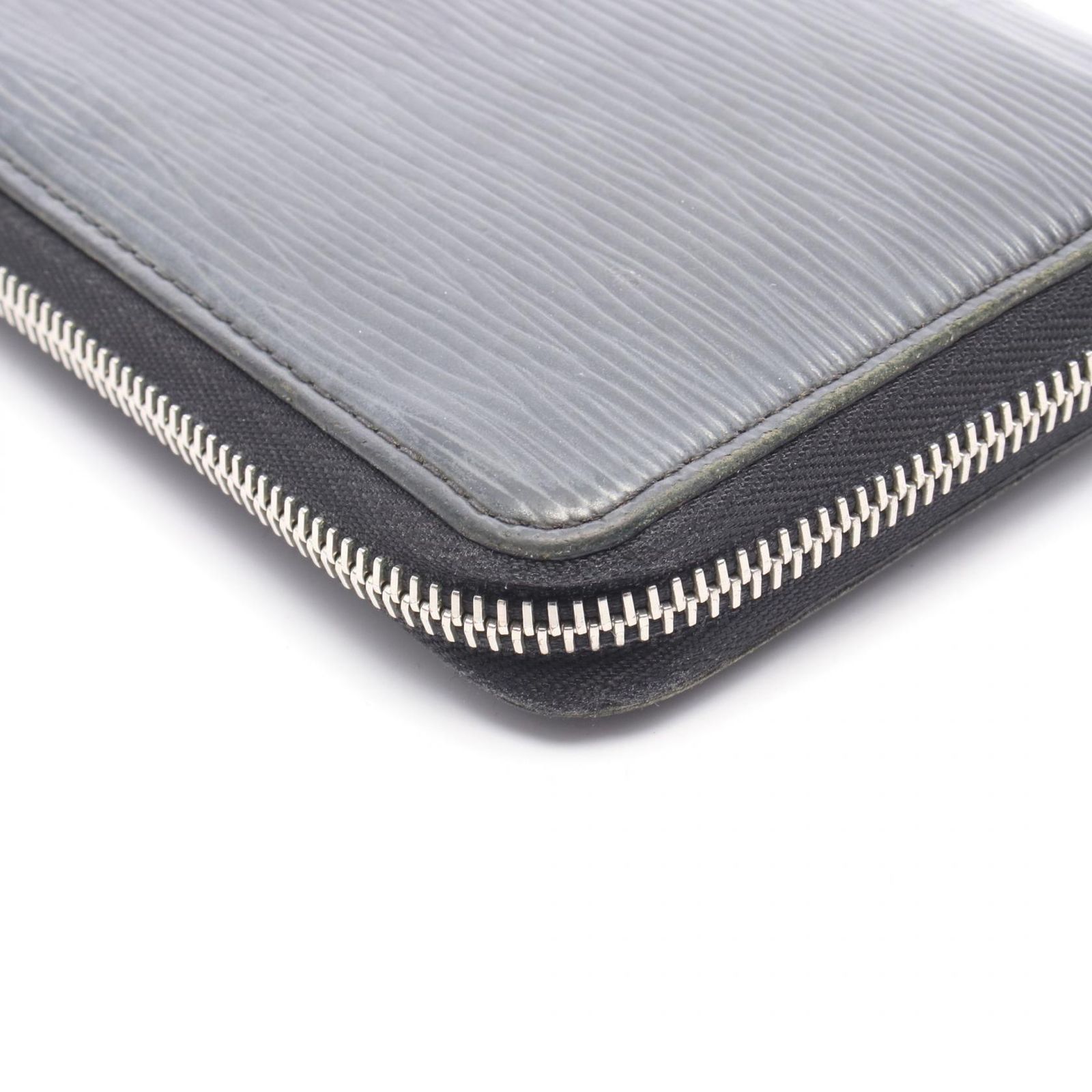 ラウンド長財布