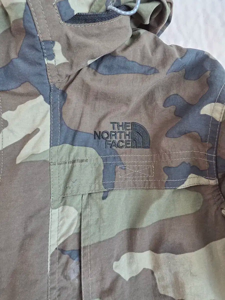 THE NORTH FACE kids ザノースフェイスキッズ ジャパン カモフラージュ ジャケット 130