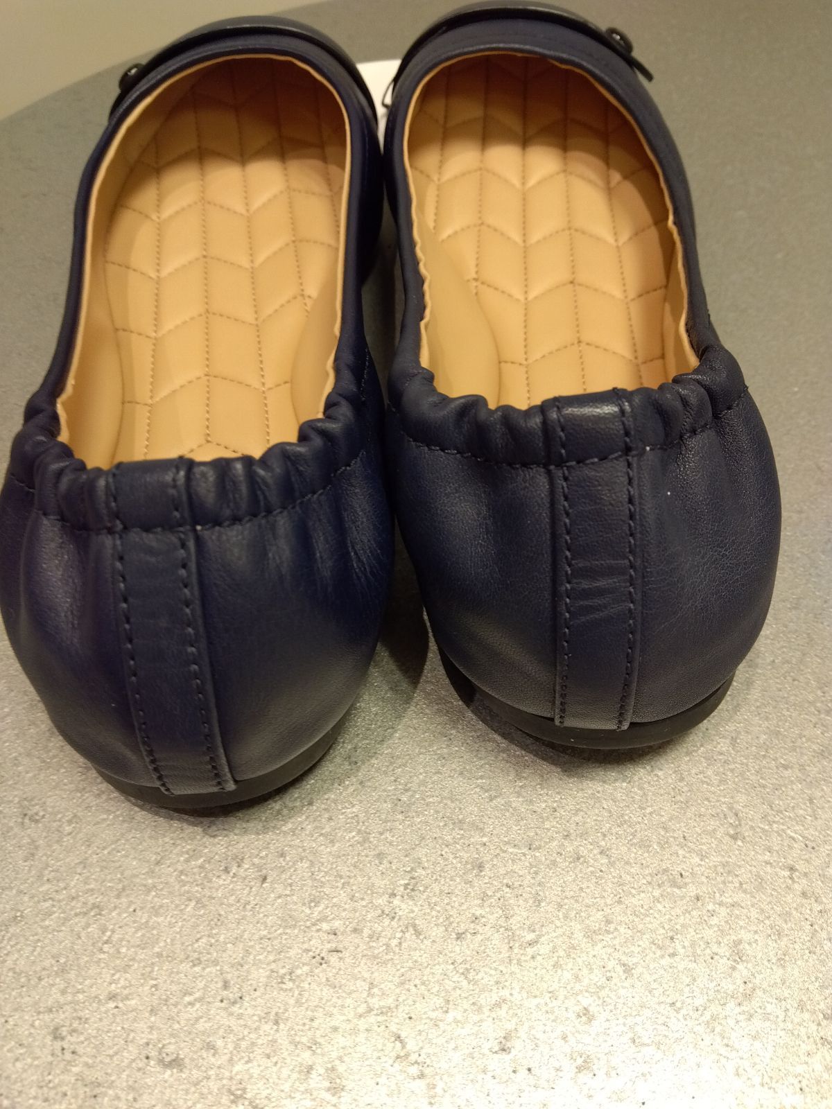 コーチ フラットシューズ