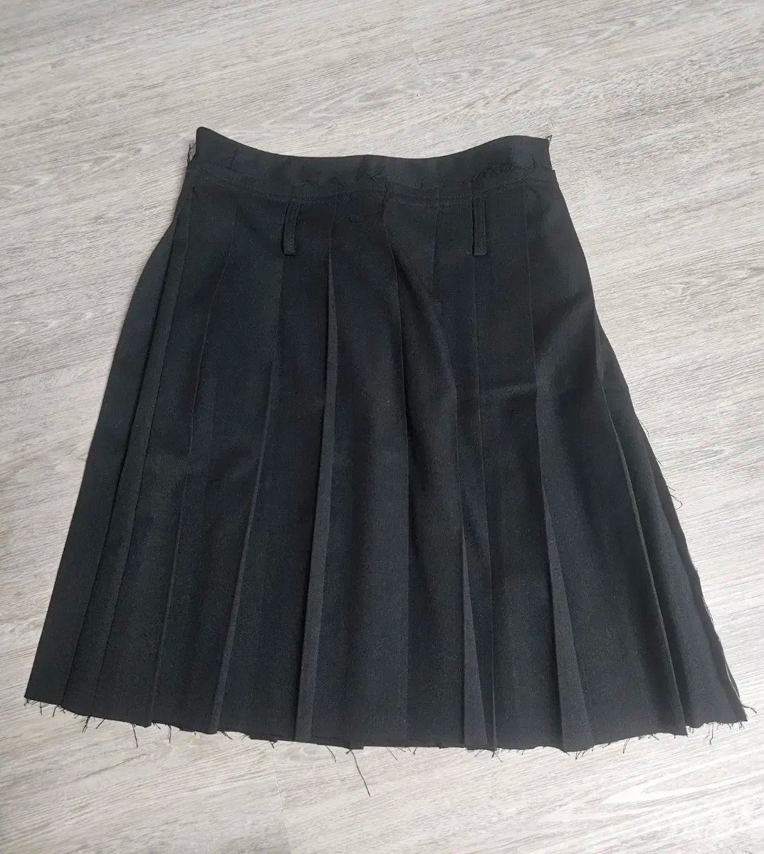 ダメージ ミディ プリーツ スカート