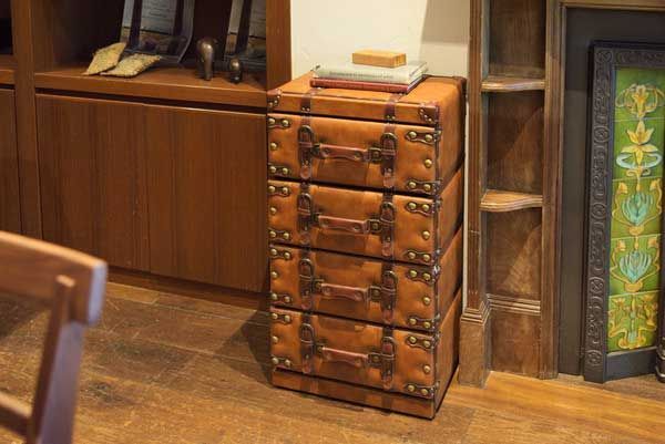 合皮製のトラディショナルなチェスト ４段