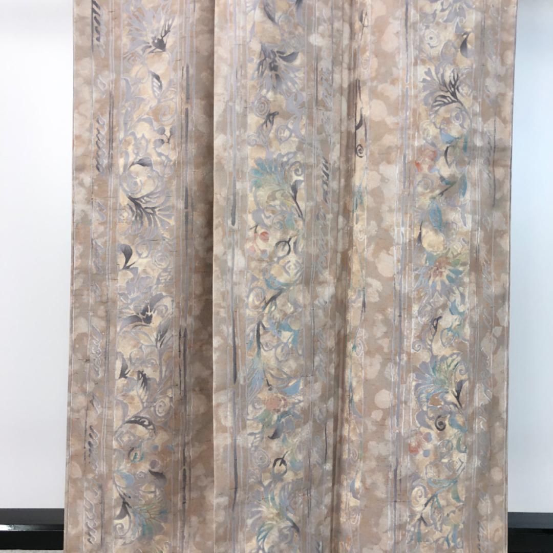 牛首紬 石川県無形文化財 縦柄抽象花唐草模様 古晒色 K-5439 - メルカリ