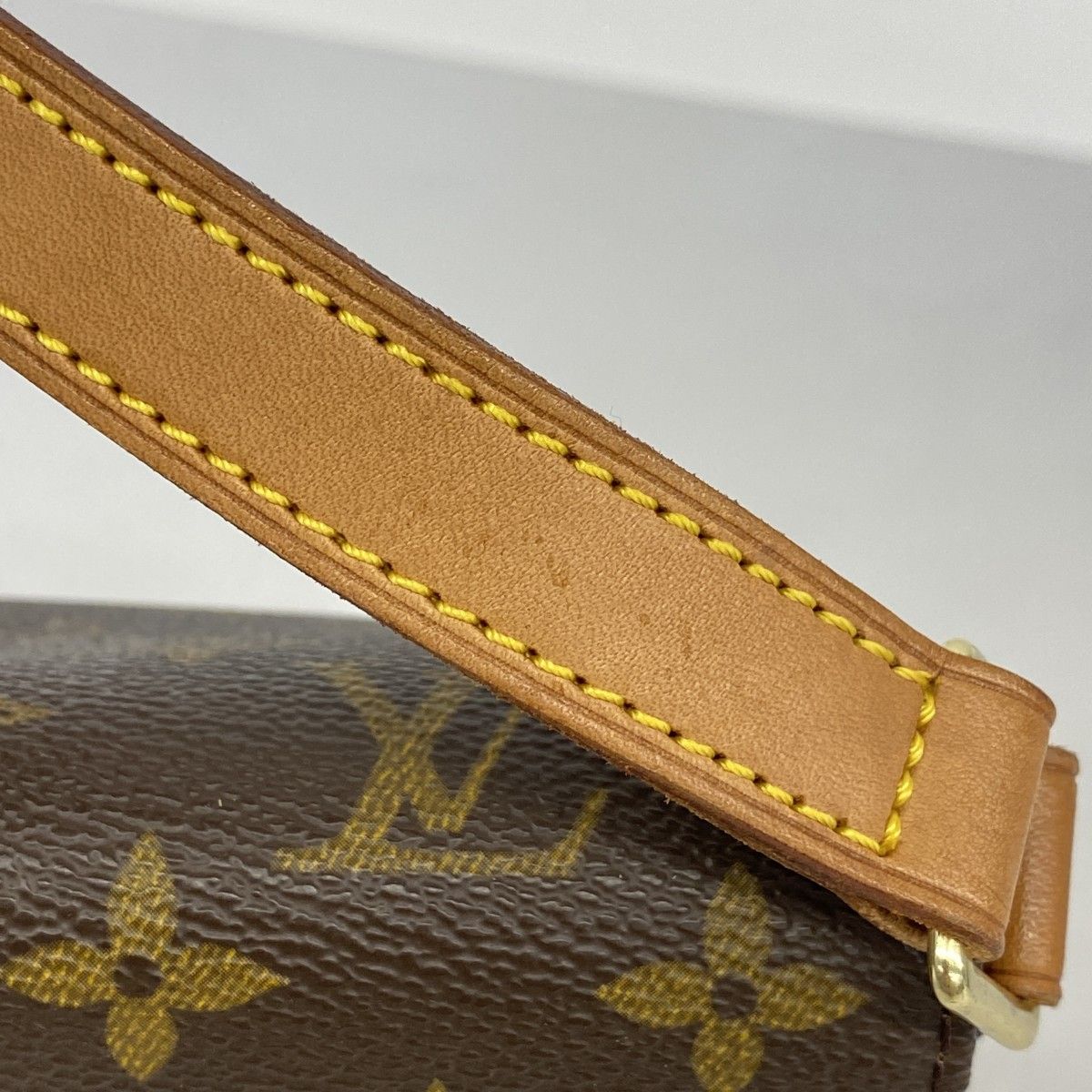 ミュゼットタンゴショートストラップ