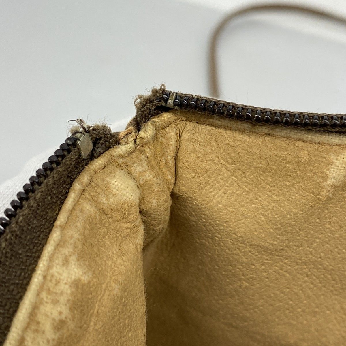 グッチ ショルダーバッグ