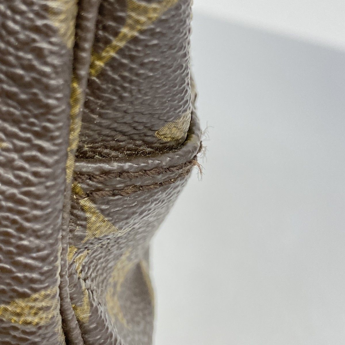 トゥルーストワレット28 M47522