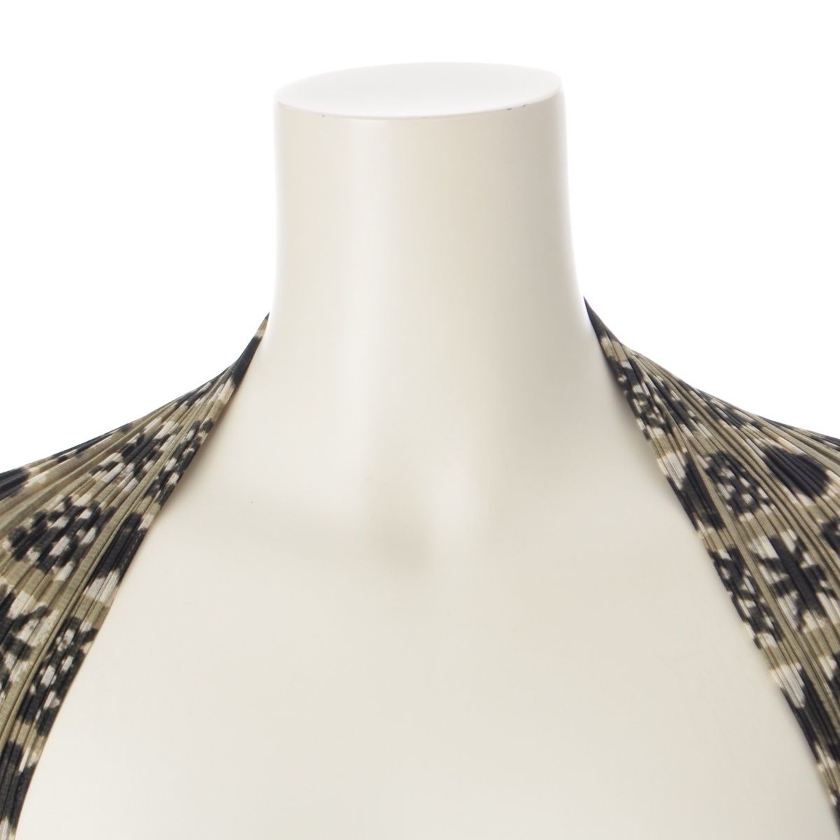 イッセイミヤケ 幾何学柄