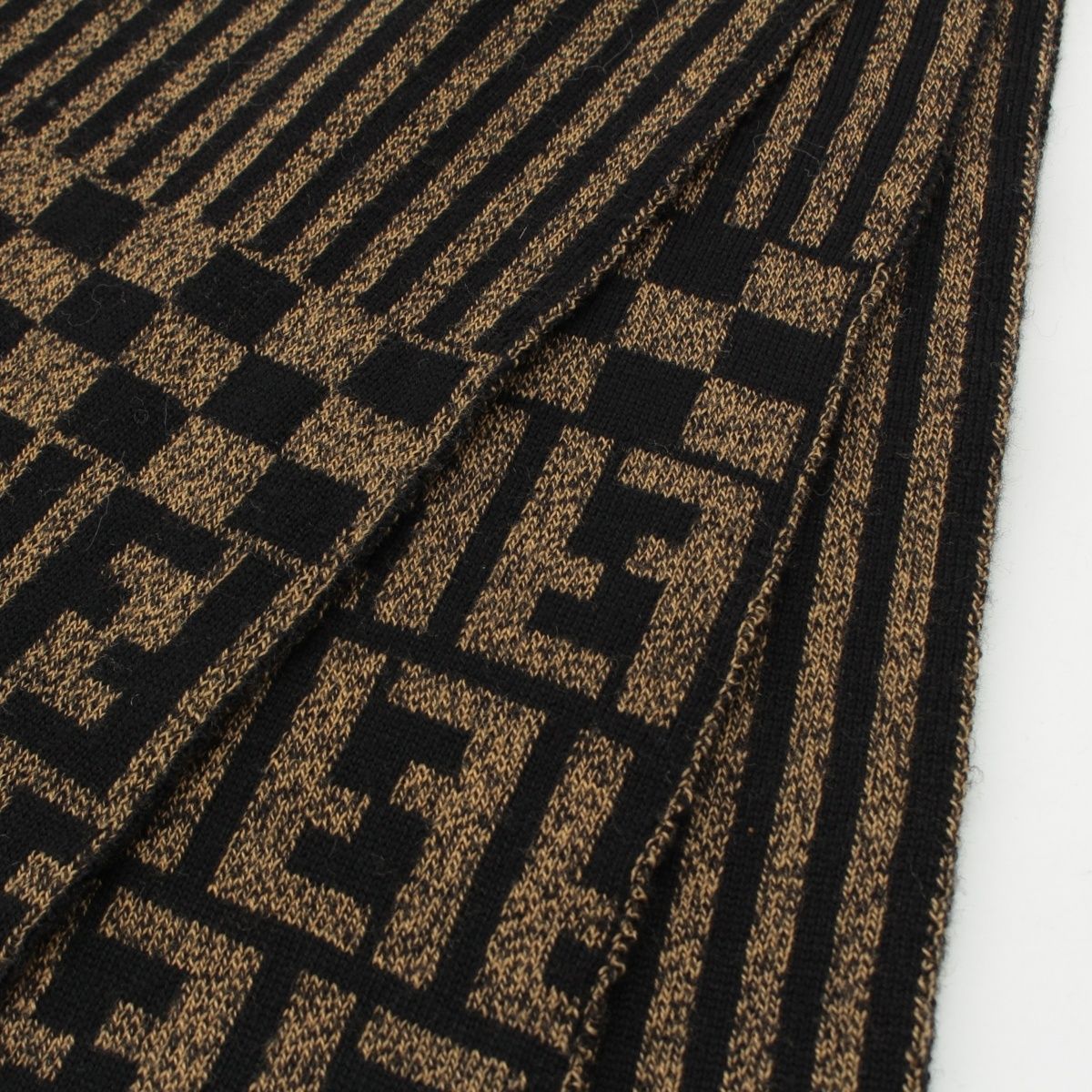  フェンディ メリノウール ストライプ ズッカ マフラー ブラック×ブラウン 42 マフラー 小物