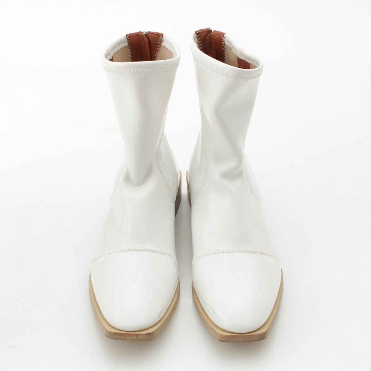フェンディ パテントレザー スクエアトゥ ショート ブーツ シューズ ホワイト 39