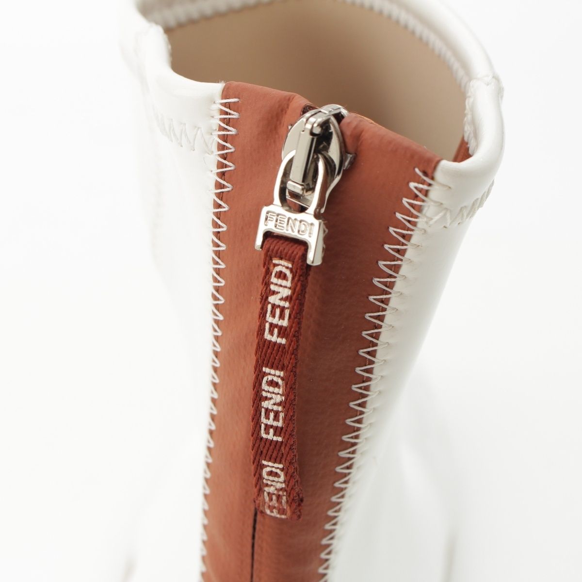 パテントレザー