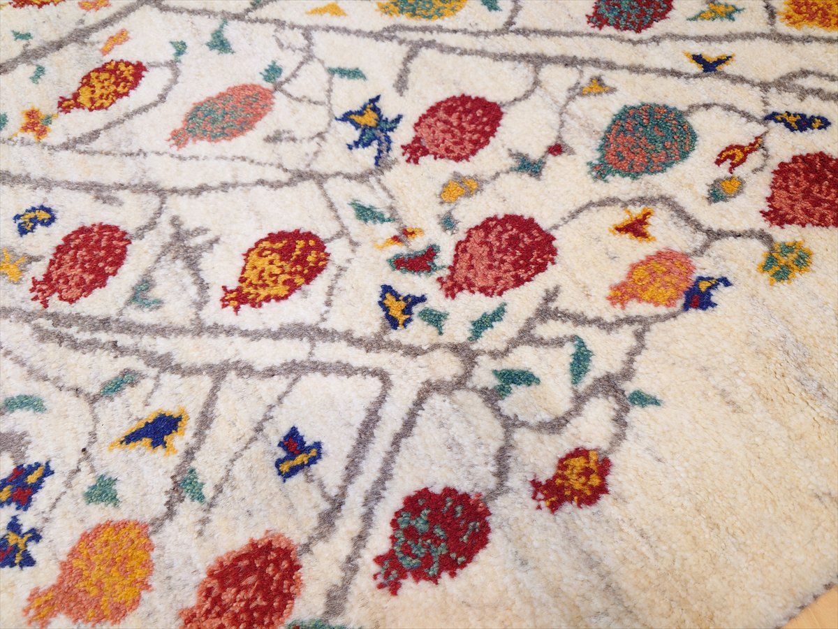 197x155cm ザクロの木