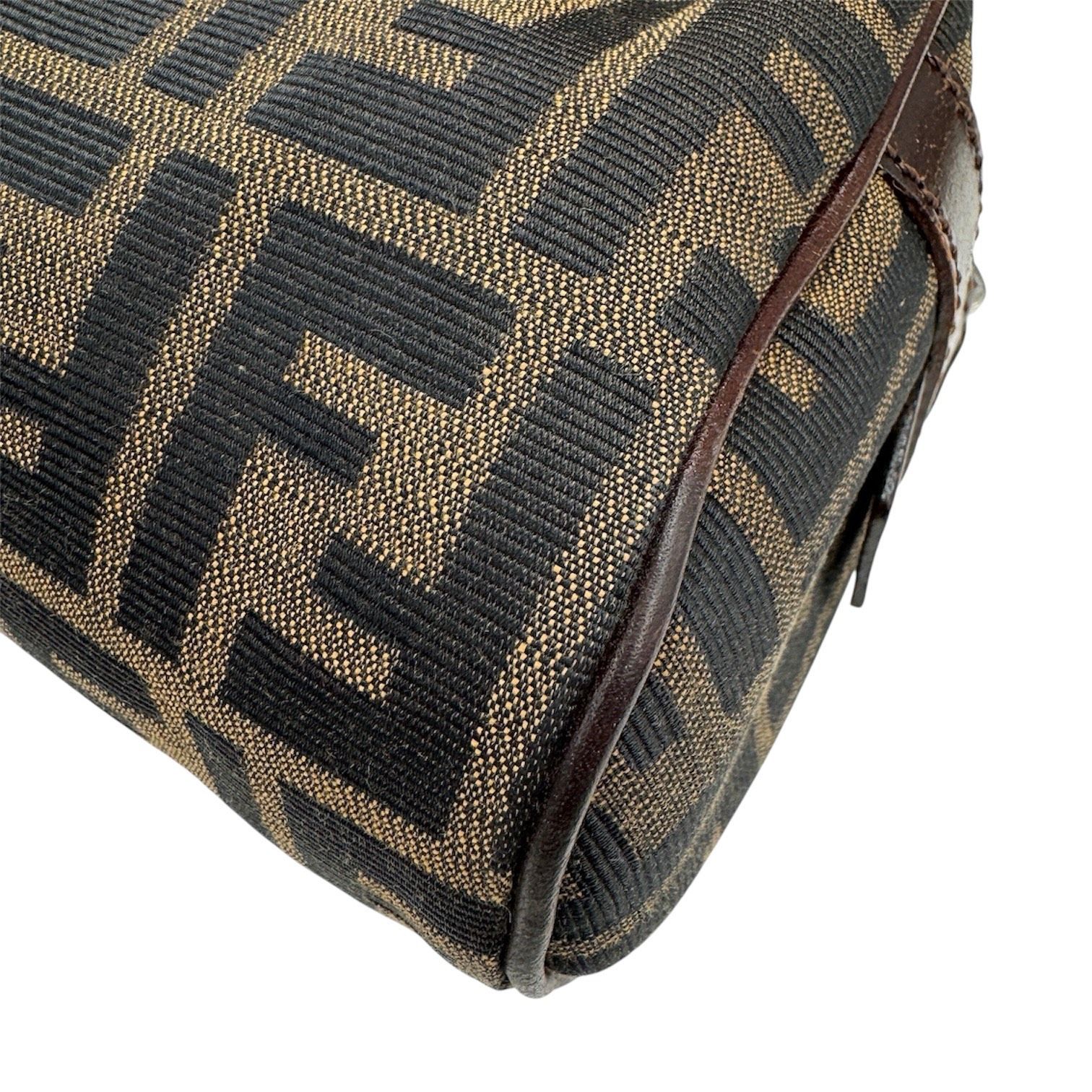 FENDI フェンディ