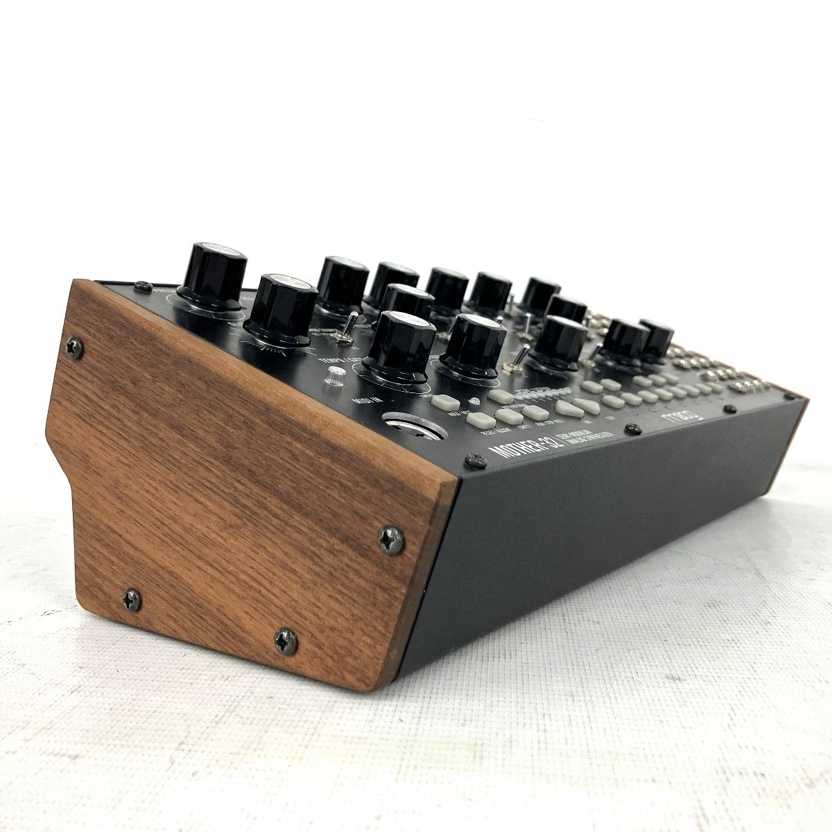 MOOG MOTHER-32 モーグ マザー テーブルトップ型 セミモジュラー