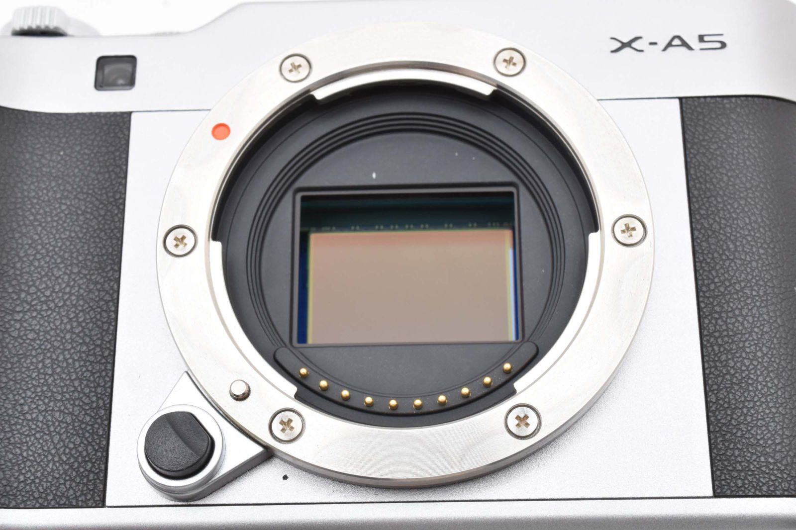 ミラーレスデジタルカメラ