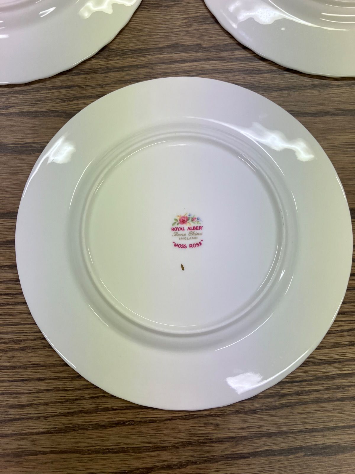 値下げしました】Royal Albert [Moss Rose] ロイヤルアルバート