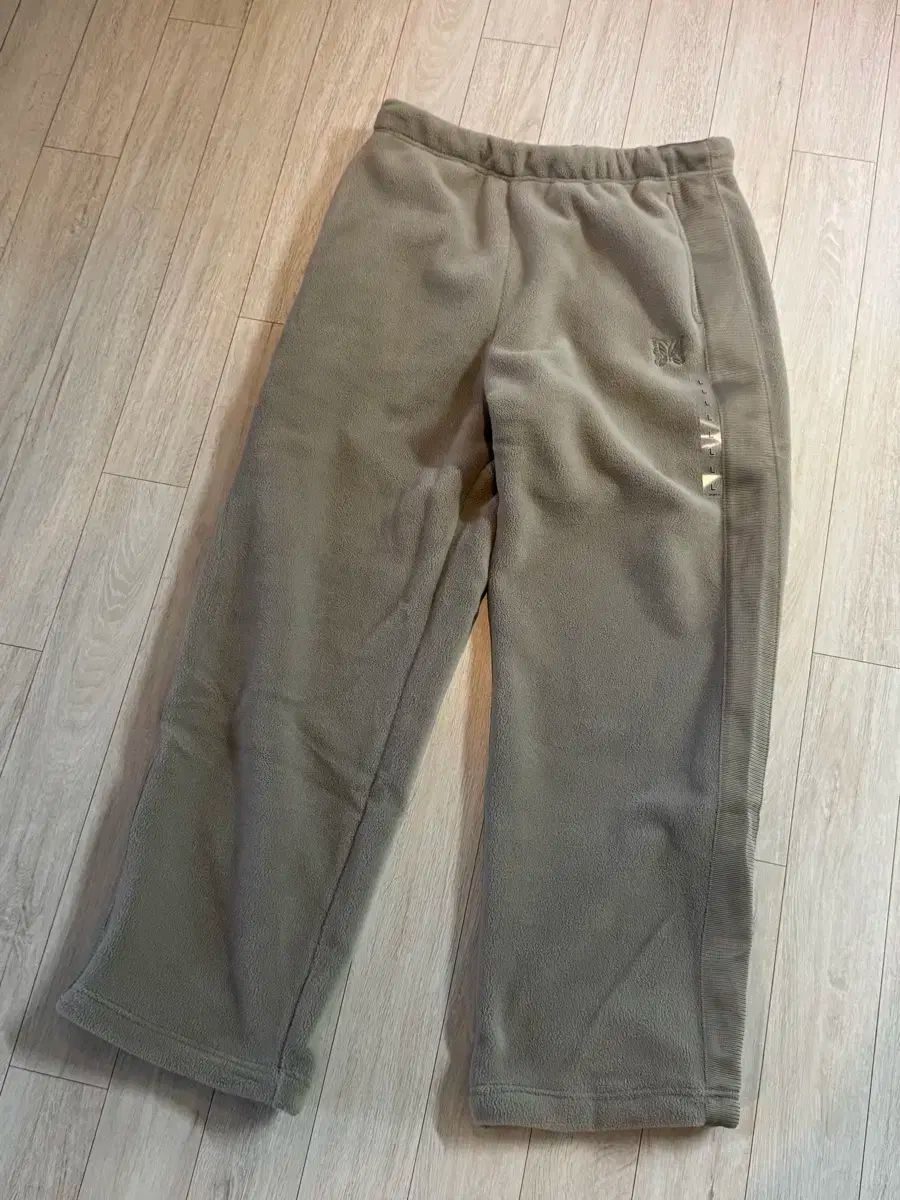  NEEDLES UNIQLO ワイドパンツ ベージュ L ジョガーパンツ スウェットパンツ パンツ