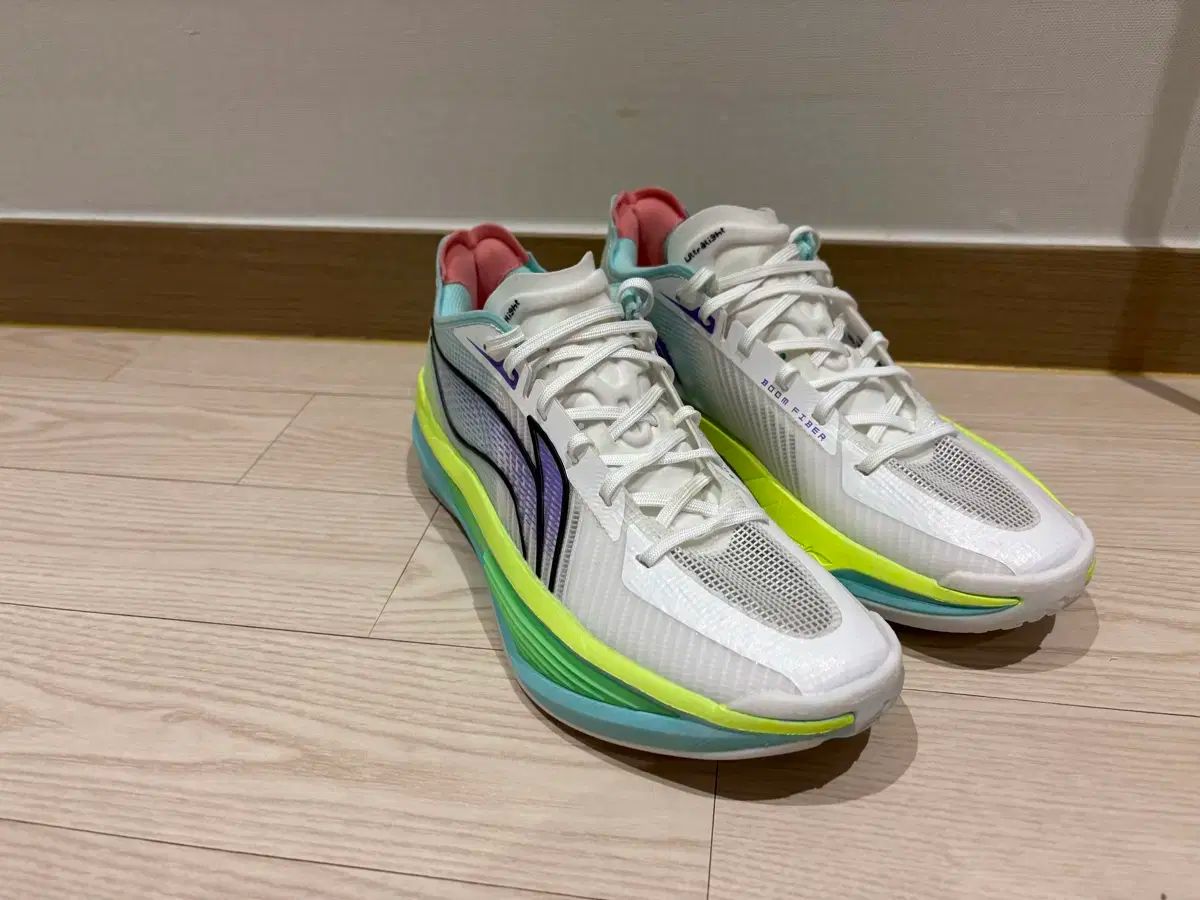 LI-NING リーニン ウルトラライト バスケシューズ 260 US8