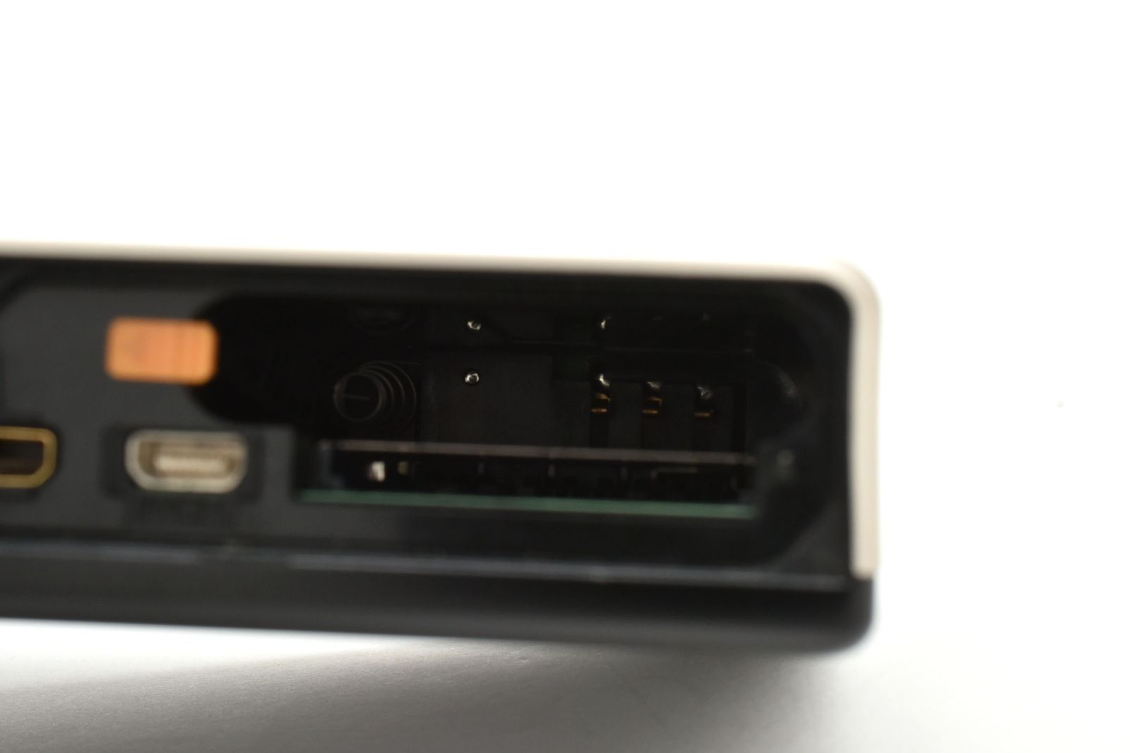 コンパクトデジタルカメラ