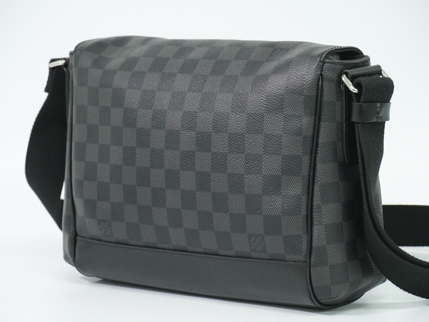 本物 ルイヴィトン LOUIS VUITTON LV メッセンジャー PM ダミエ グラフィット ショルダーバッグ ポシェット ブラック グレー N41457 ビトン バッグ フォロー割