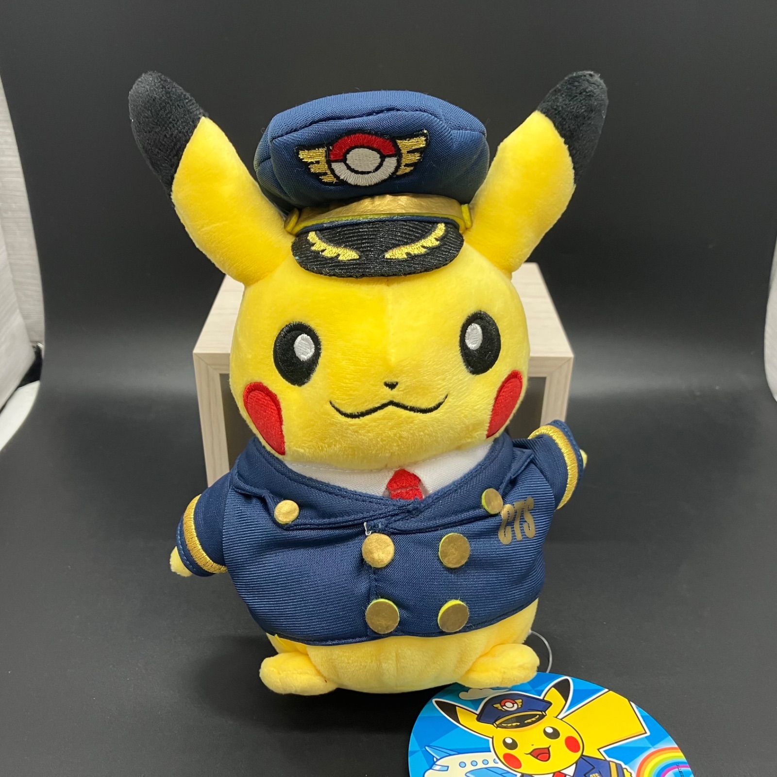 ポケモン ぬいぐるみ パイロットピカチュウ ポケモンストア新千歳空港