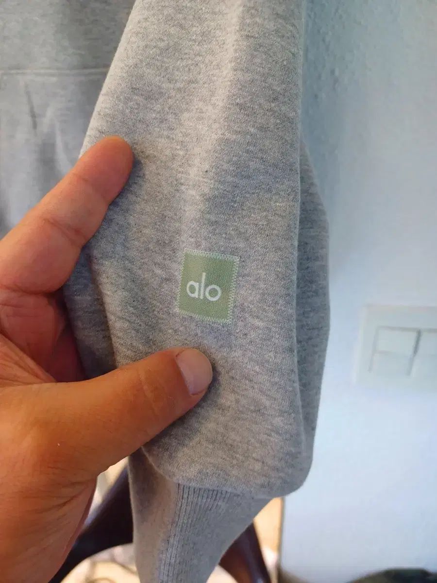 RWHO フードTシャツ ブラック グレー