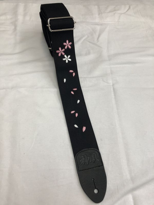 神風ストラップ 桜ブラック 桜吹雪