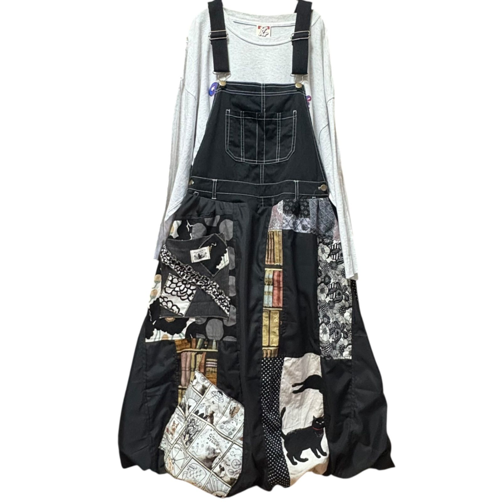 Ｍ 軽量ブラックサロペット バルーンスカート 黒猫北欧系ファブリックモノトーン 小柄さん ドッキングワンピース ふんわり軽量 猫柄布タグビックポケットパッチワーク 古着リメイク