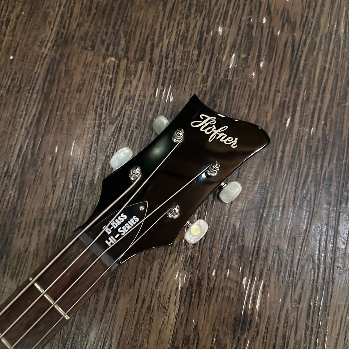 Hofner B-BASS