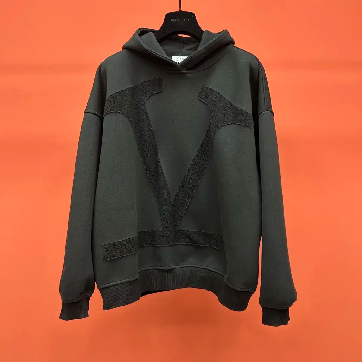 Valentino ヴァレンティノ ユニセックス カジュアル ロゴ ブラック スウェット