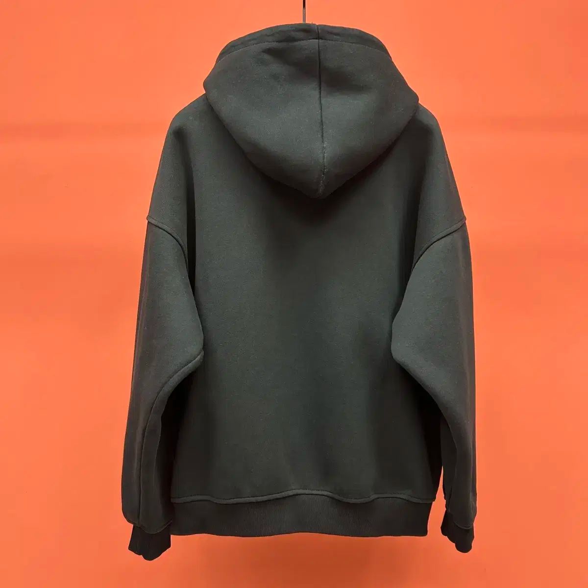 Valentino ヴァレンティノ ユニセックス カジュアル ロゴ ブラック スウェット