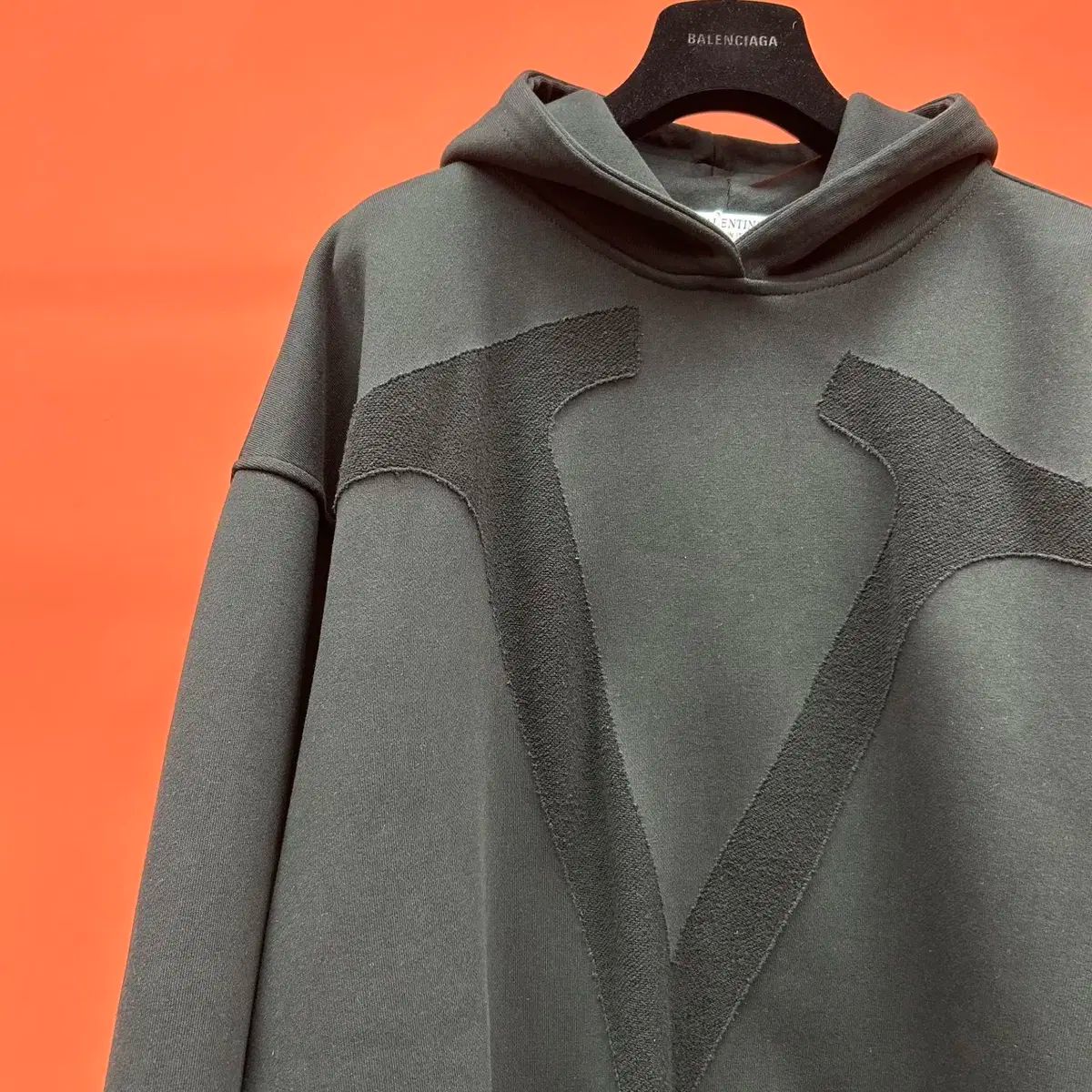 Valentino ヴァレンティノ ユニセックス カジュアル ロゴ ブラック スウェット