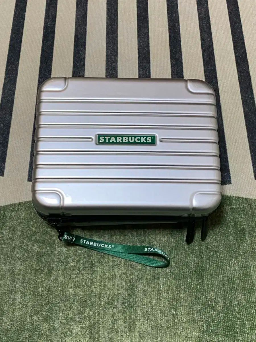 スターバックス キャリアー ポーチ