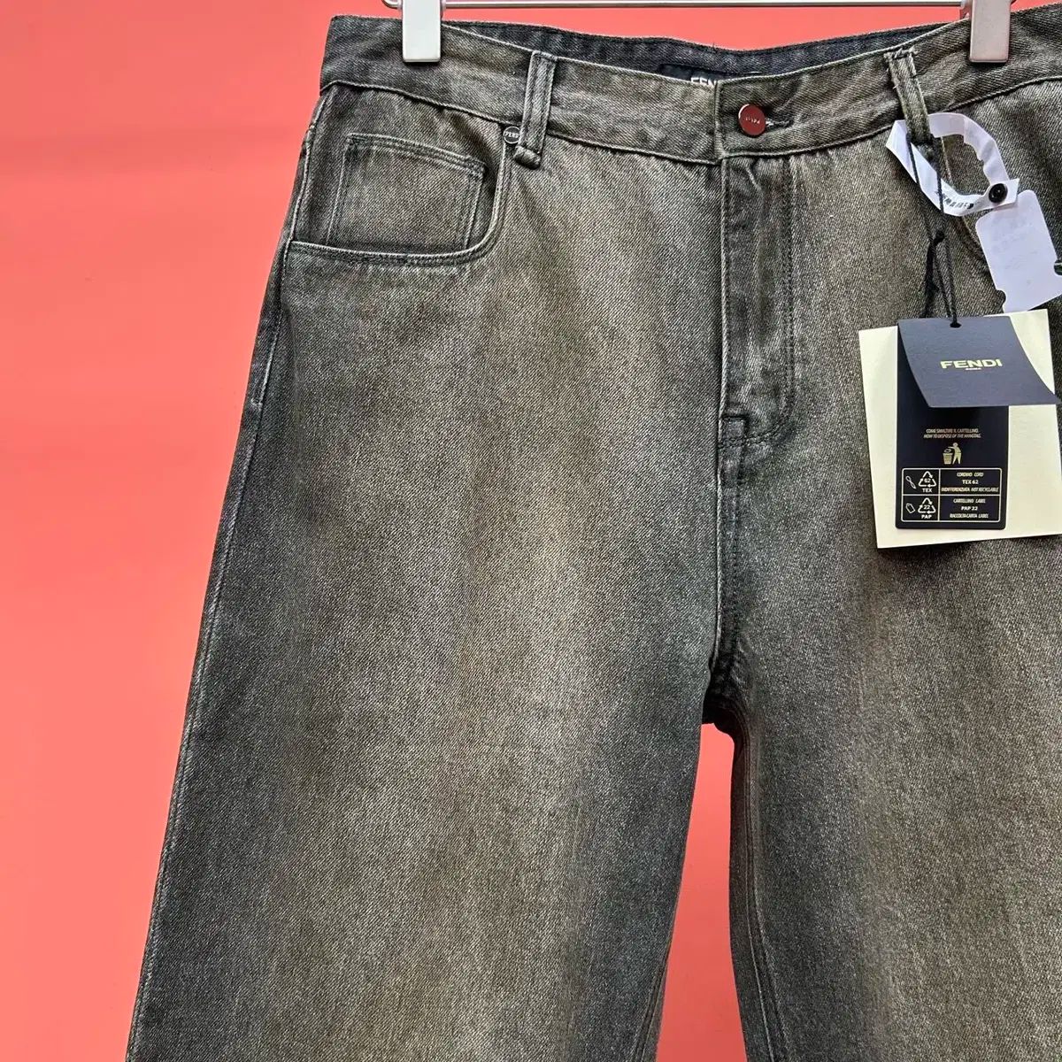 FENDI フェンディ ユニセックス カジュアル ロゴ デニム パンツ WWW_KARIMZIABAT_FR