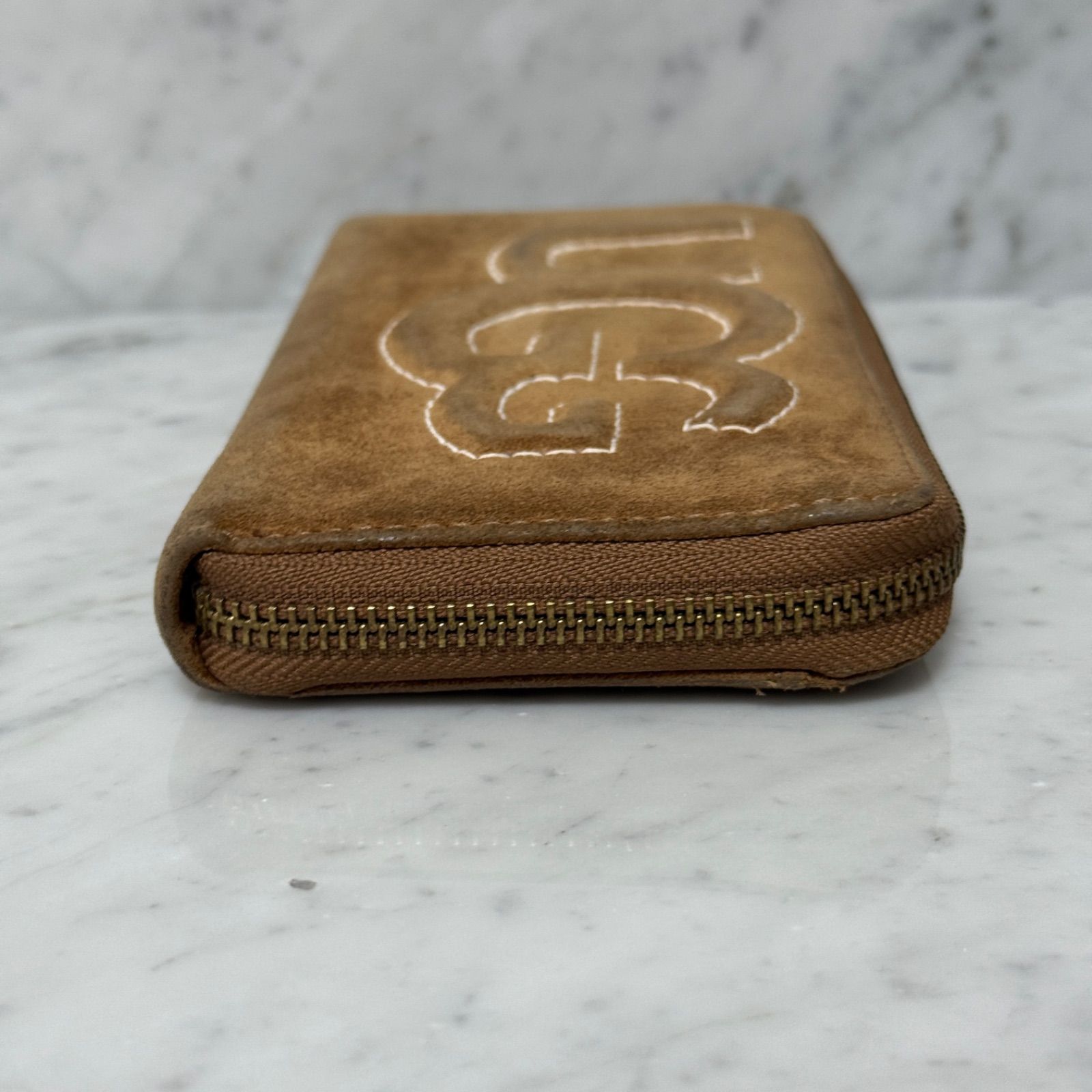 UGG アグ 長財布 ラウンドファスナー ジップ スウェード スエード ロゴ