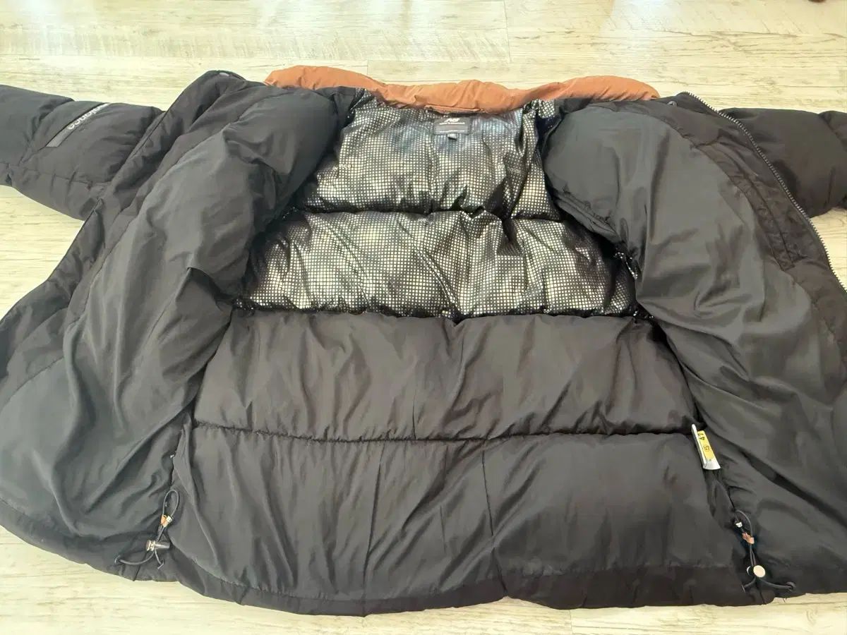 ニューバランス ショートダウン ブラック グースダウン アウター L 100 KANDAIZUMI_COM