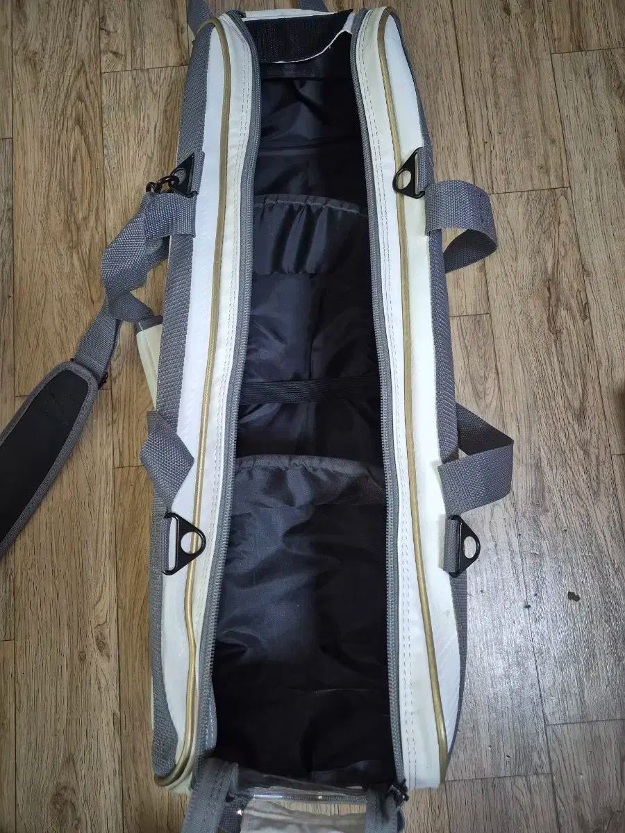 ボーリングシューズ