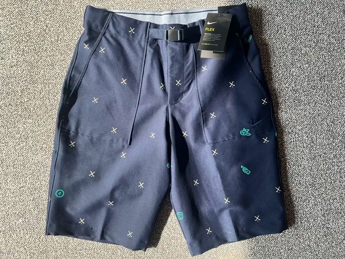 NIKE ゴルフ ドライフィット ハーフパンツ 28インチ ネイビー