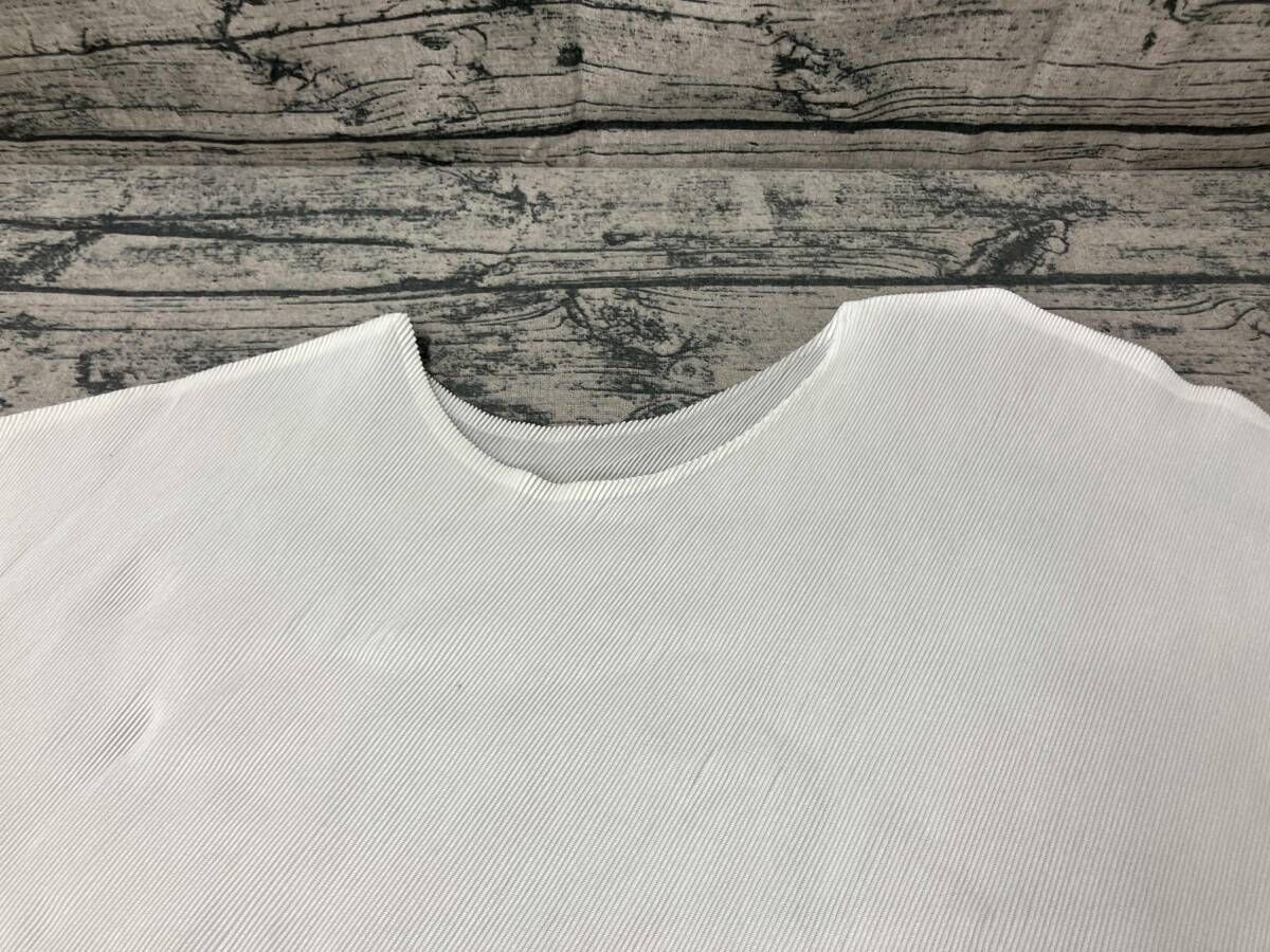 プリーツプリーズ 半袖シャツ