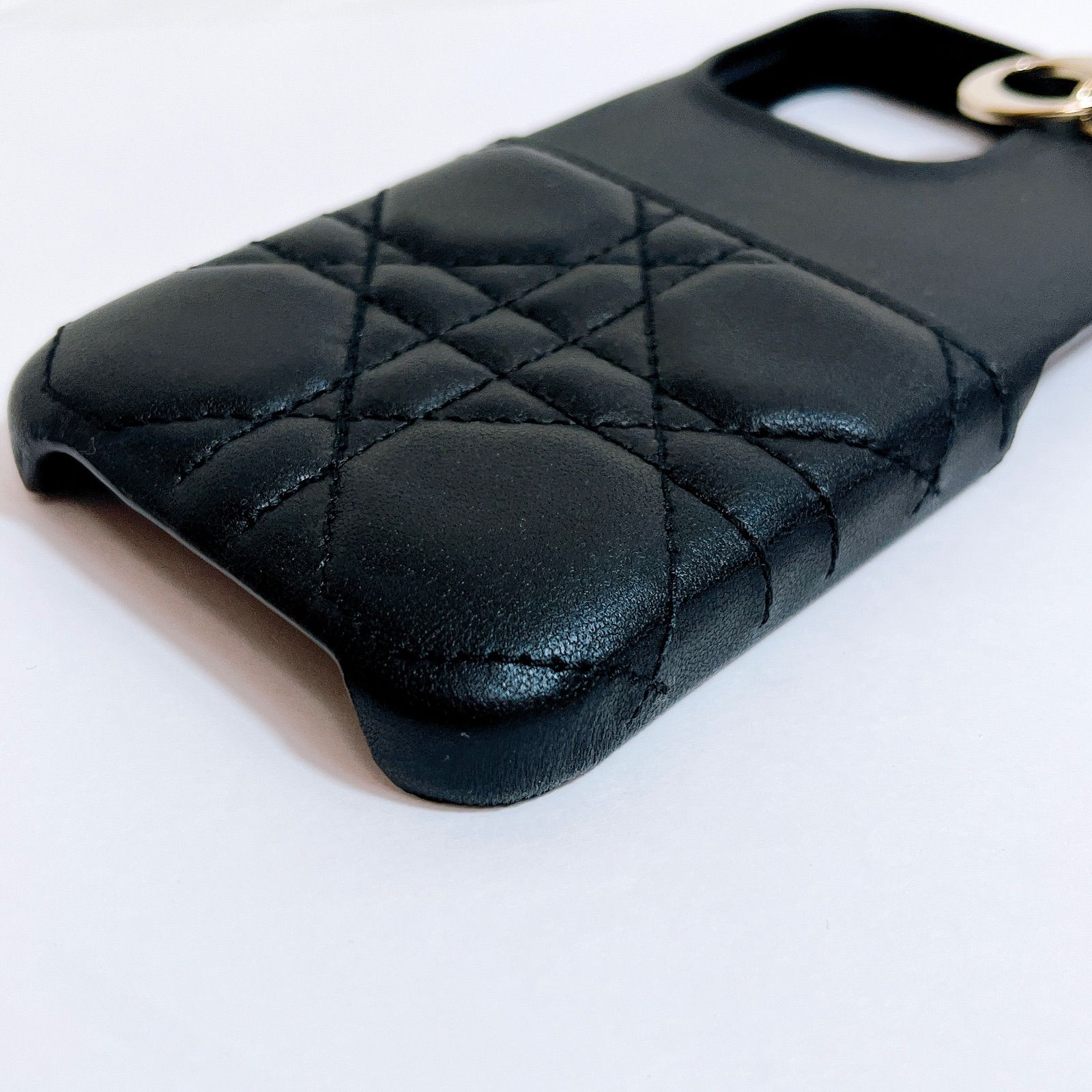 ✨未使用級✨Dior　LADY DIOR　iPhone15proケース　羊革 ✨未使用級✨Dior LADY DIOR iPhone15proケース 羊革