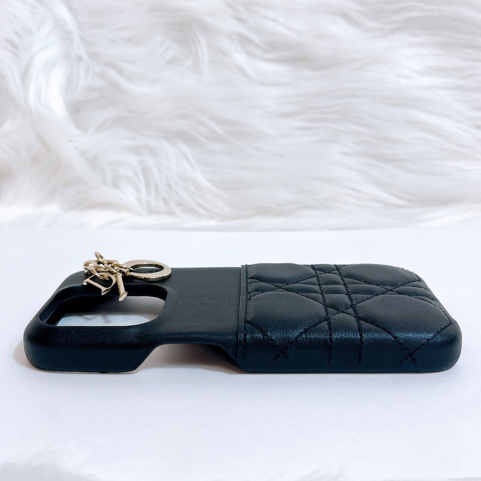✨未使用級✨Dior LADY DIOR iPhone15proケース 羊革 - メルカリ