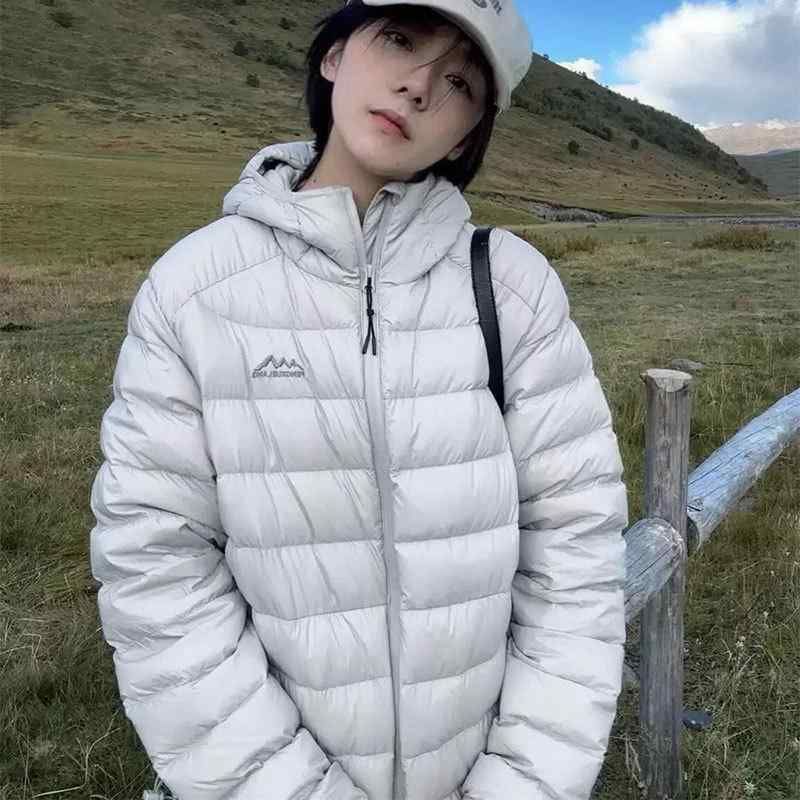 ダウンジャケット レディース 秋冬 ショート丈 フード付き アウトドア カジュアル ゆったり 薄手 米灰色 黒 浅青 桜色