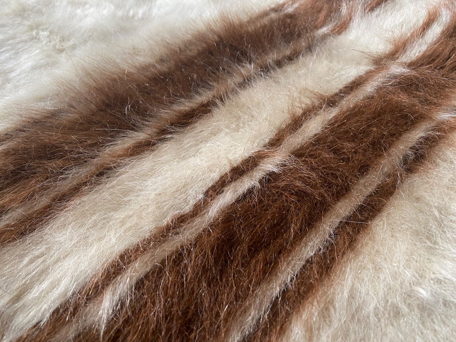 キャンプや車に一枚あると超絶便利 洒落たギフトにも最適