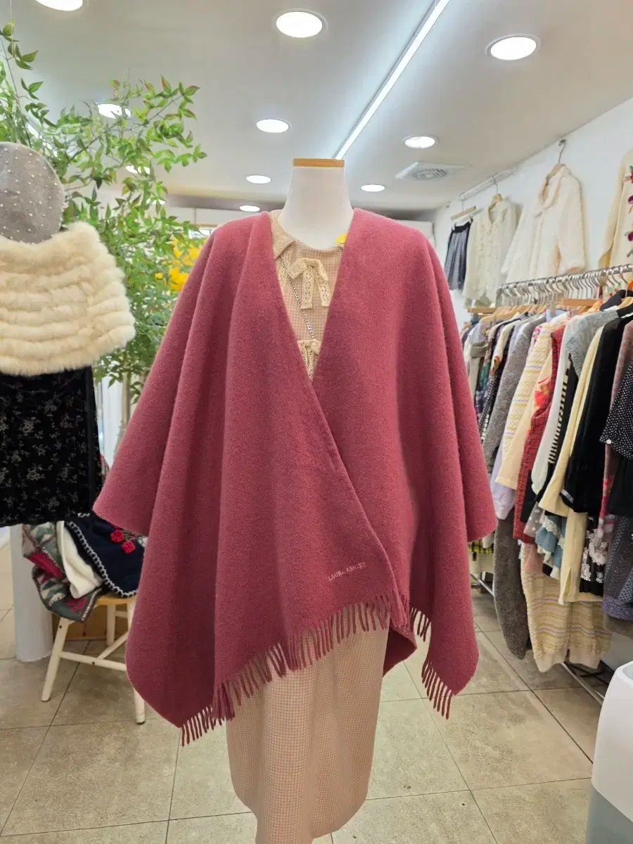 LAURA ASHLEY ローラ アシュレイ ショール ケープ