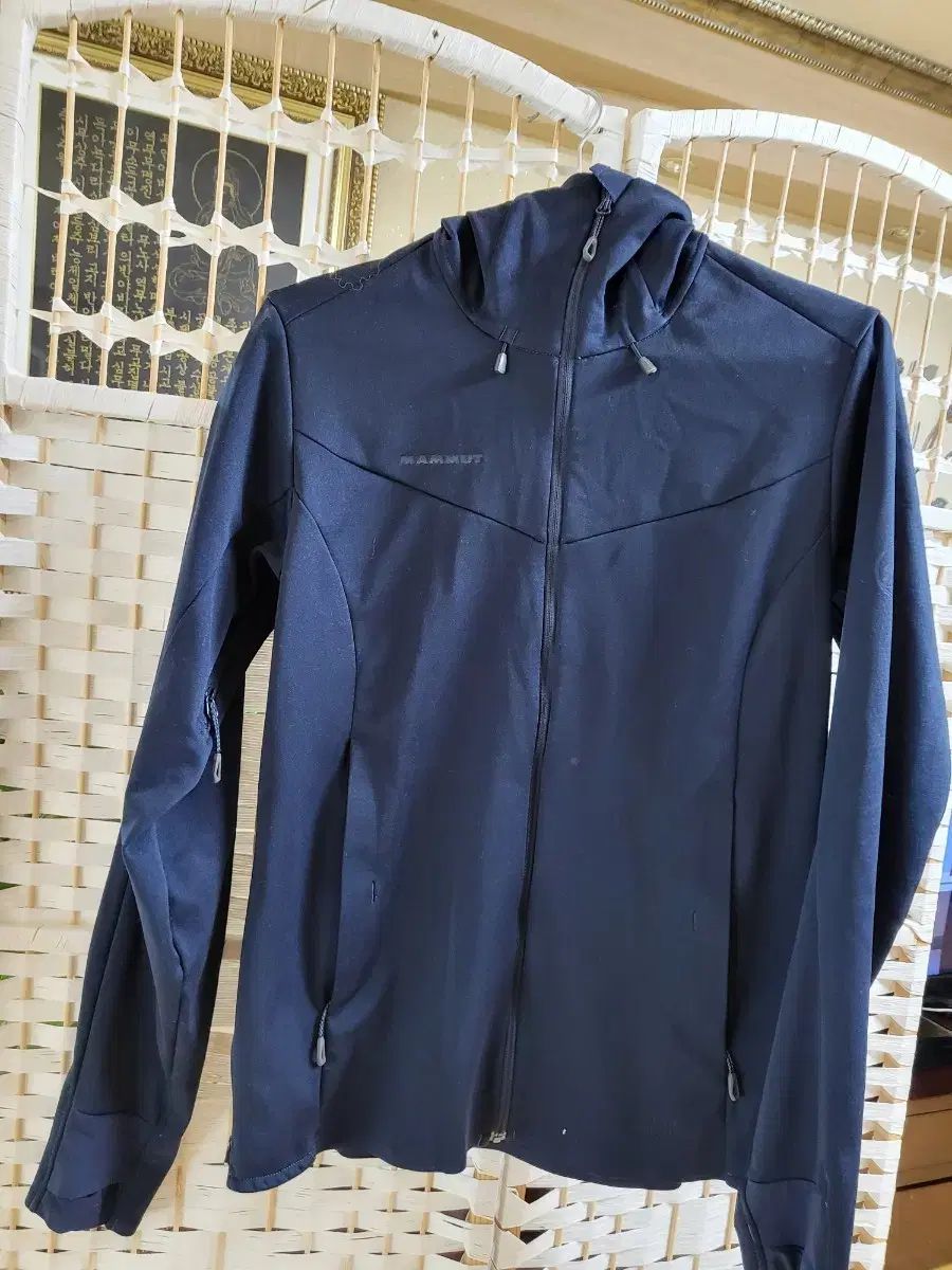 マムート フード ジップアップ ネイビー