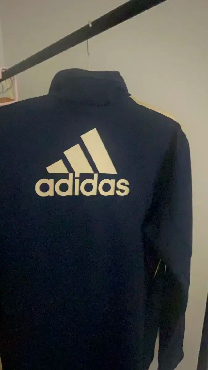 アディダス サムスン