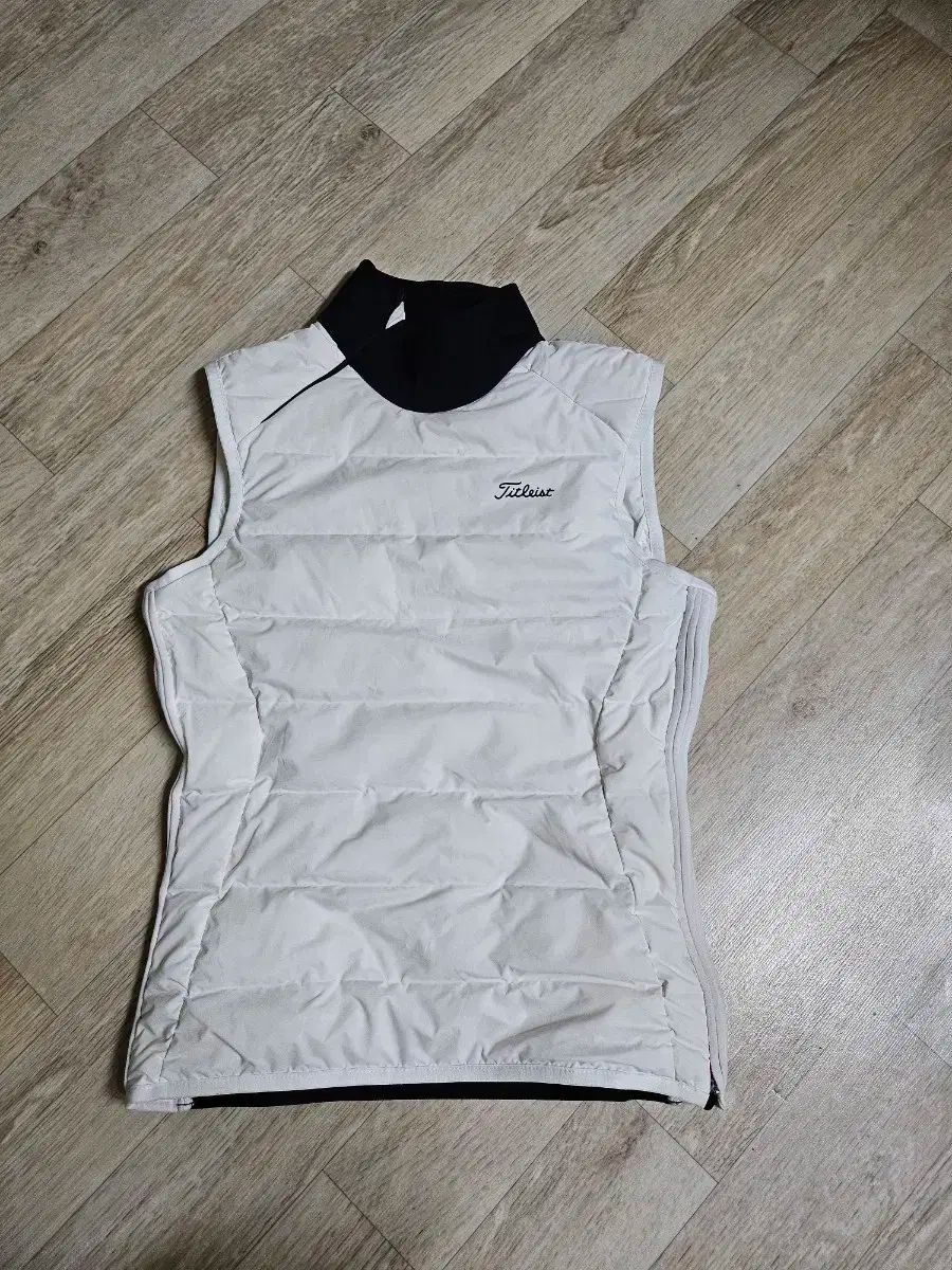 タイトリスト ダウンジャケット Sサイズ