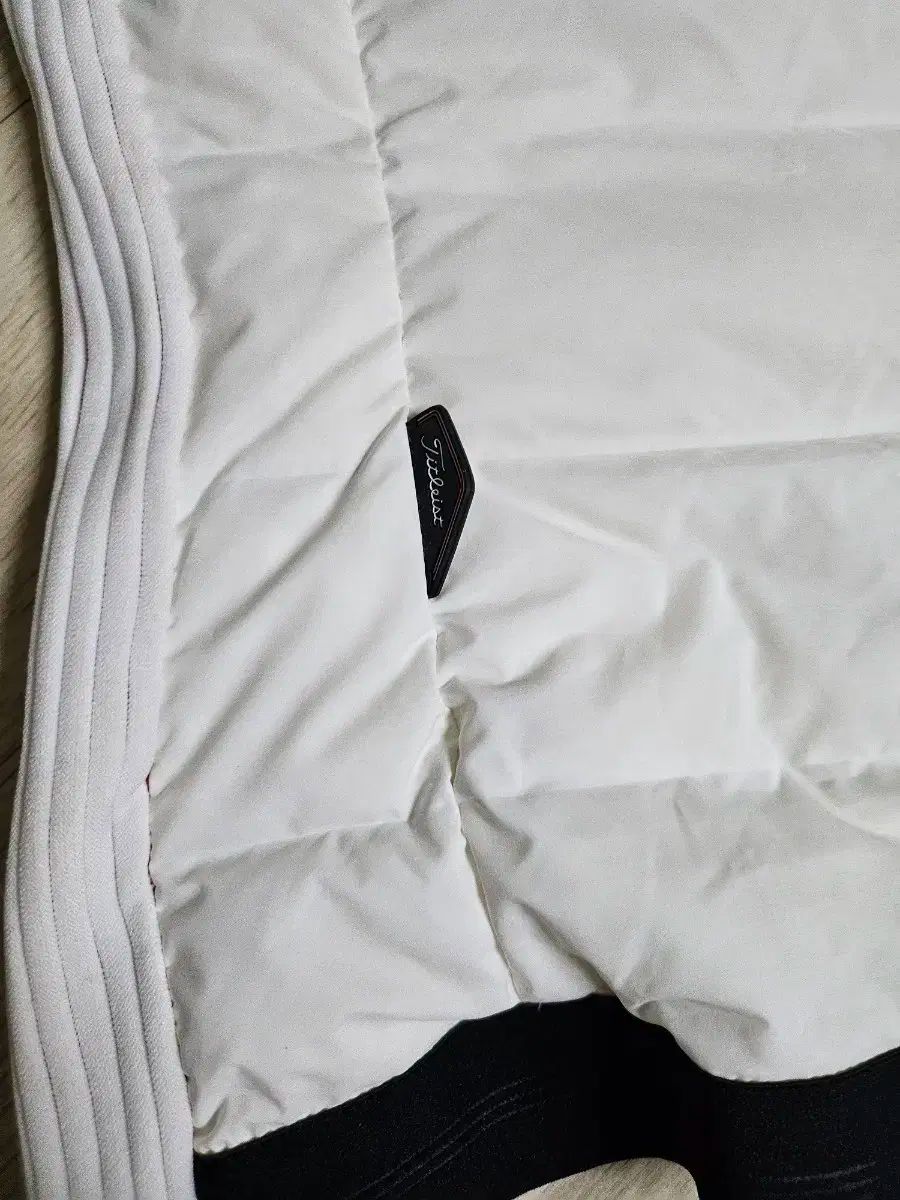 タイトリスト ダウンジャケット Sサイズ LLC-HASEGAWATOSO_COM