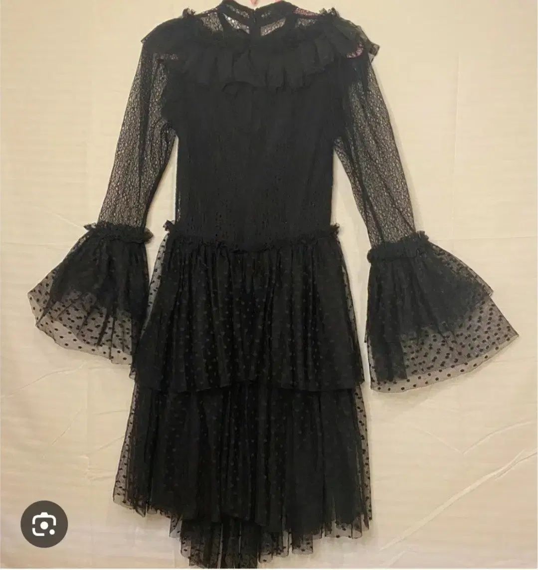 HM サンドラ マンスール コラボ ブラック レース ONE PIECE です