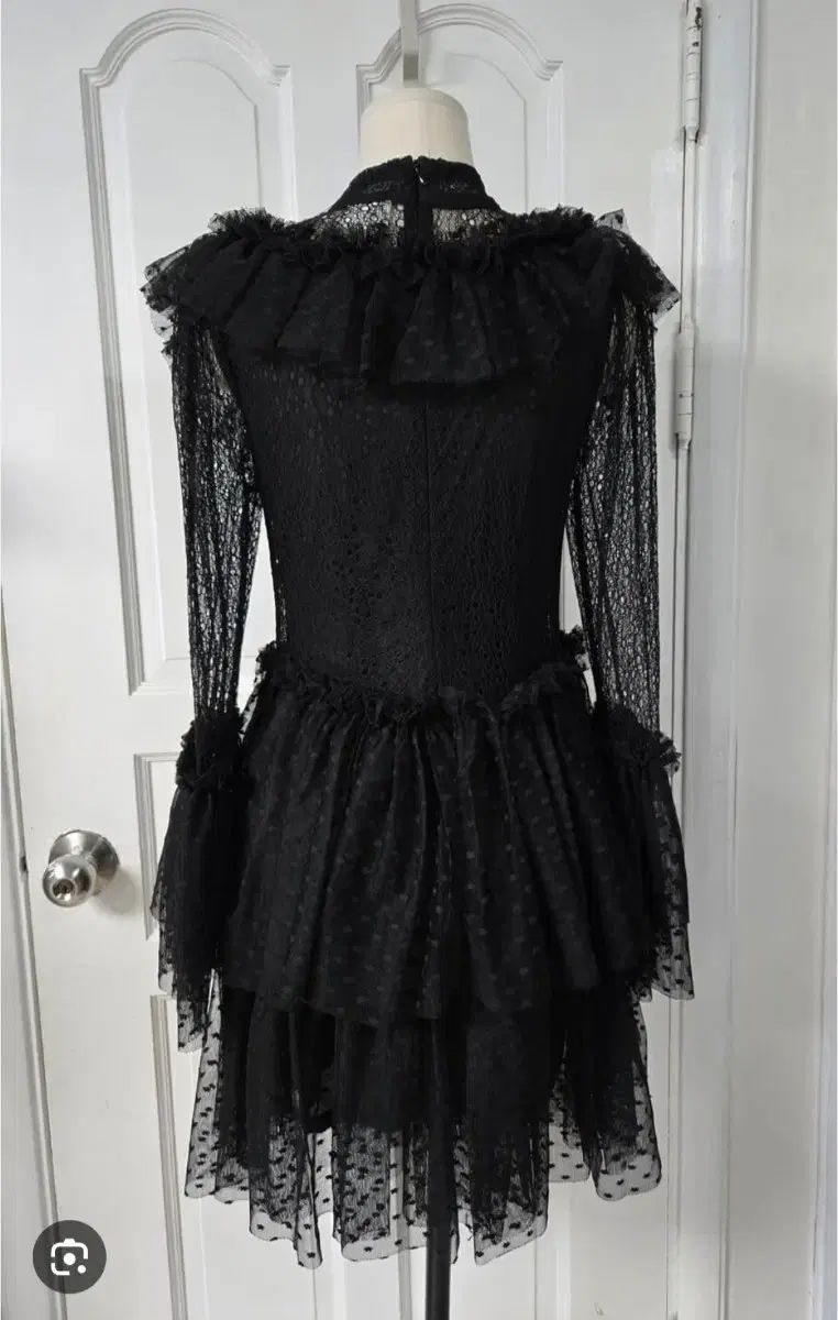 ブラック レース