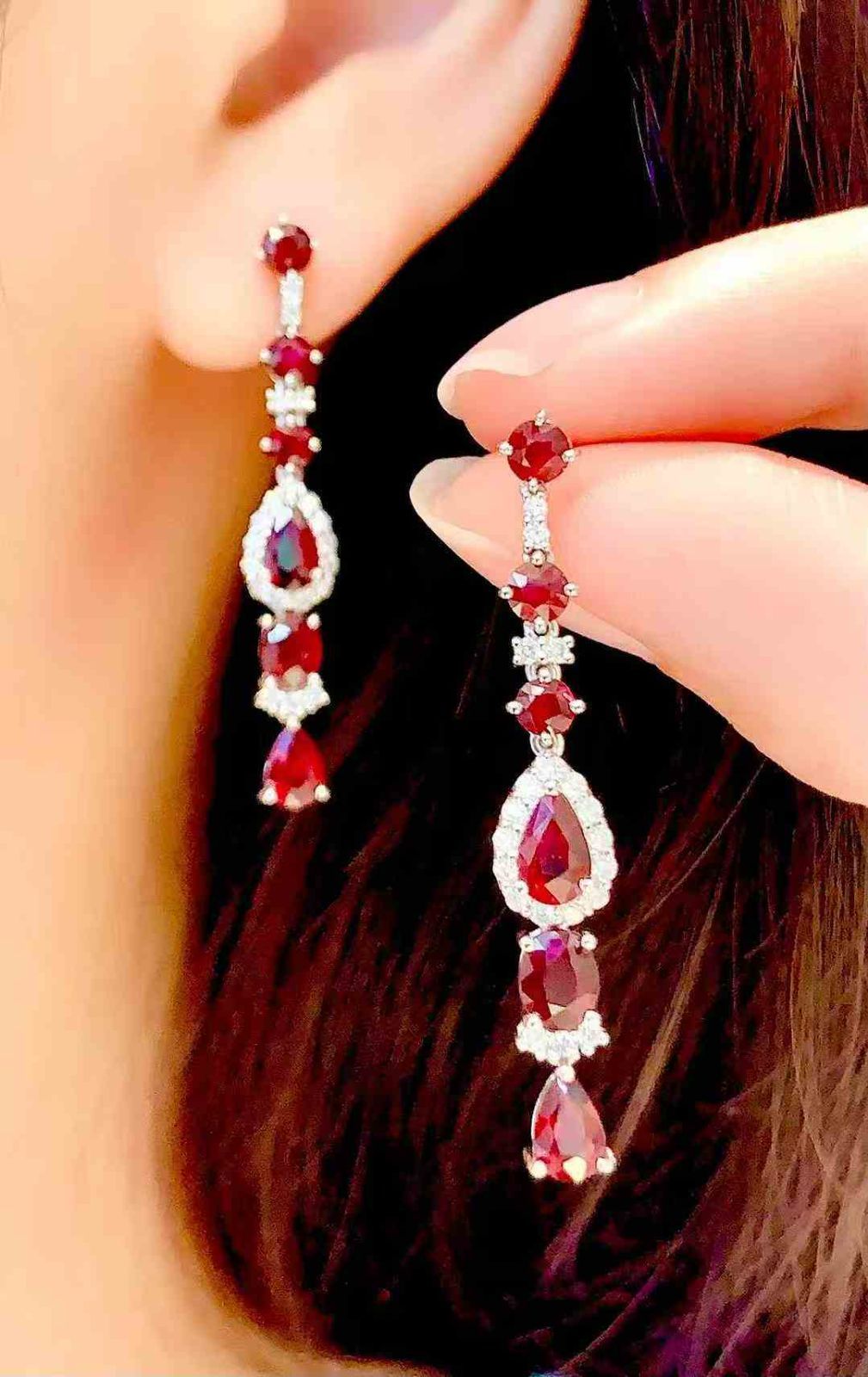 3.5ct 無処理無焼非加熱ノーヒートヴィヴィッドレッド ルビーピアス ルビーが主役 台座が脇役—— 3.5カラットの革命価格