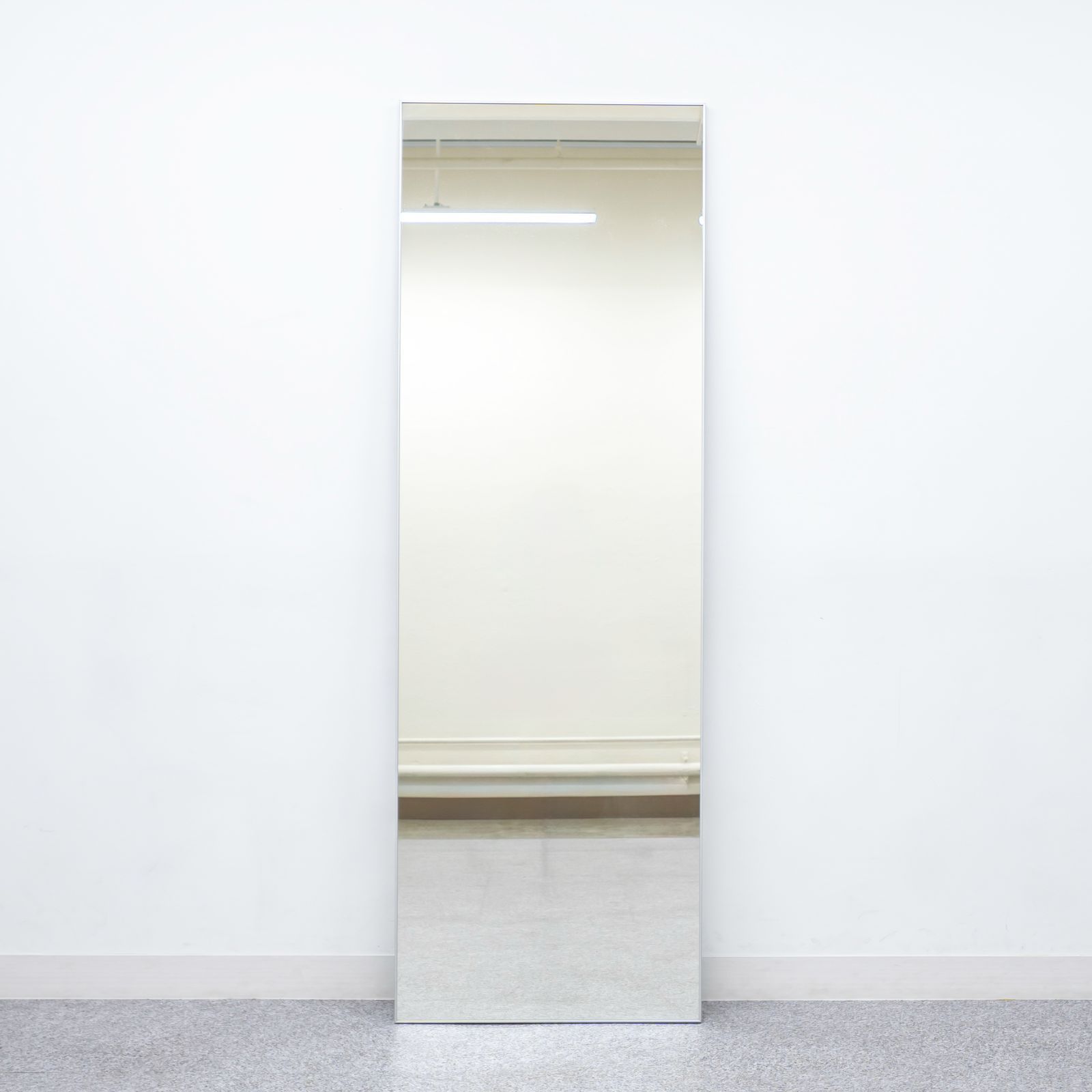 Cassina ixc. カッシーナイクスシー UTE ウテ ミラー 鏡 アルミニウム シルバー スタジオ テクニコ ホルム 定価11万